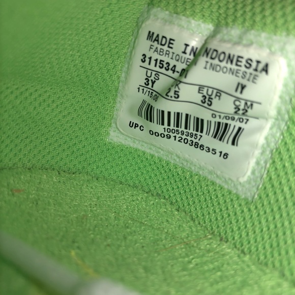 Neon Nikes - Picture 7 of 7